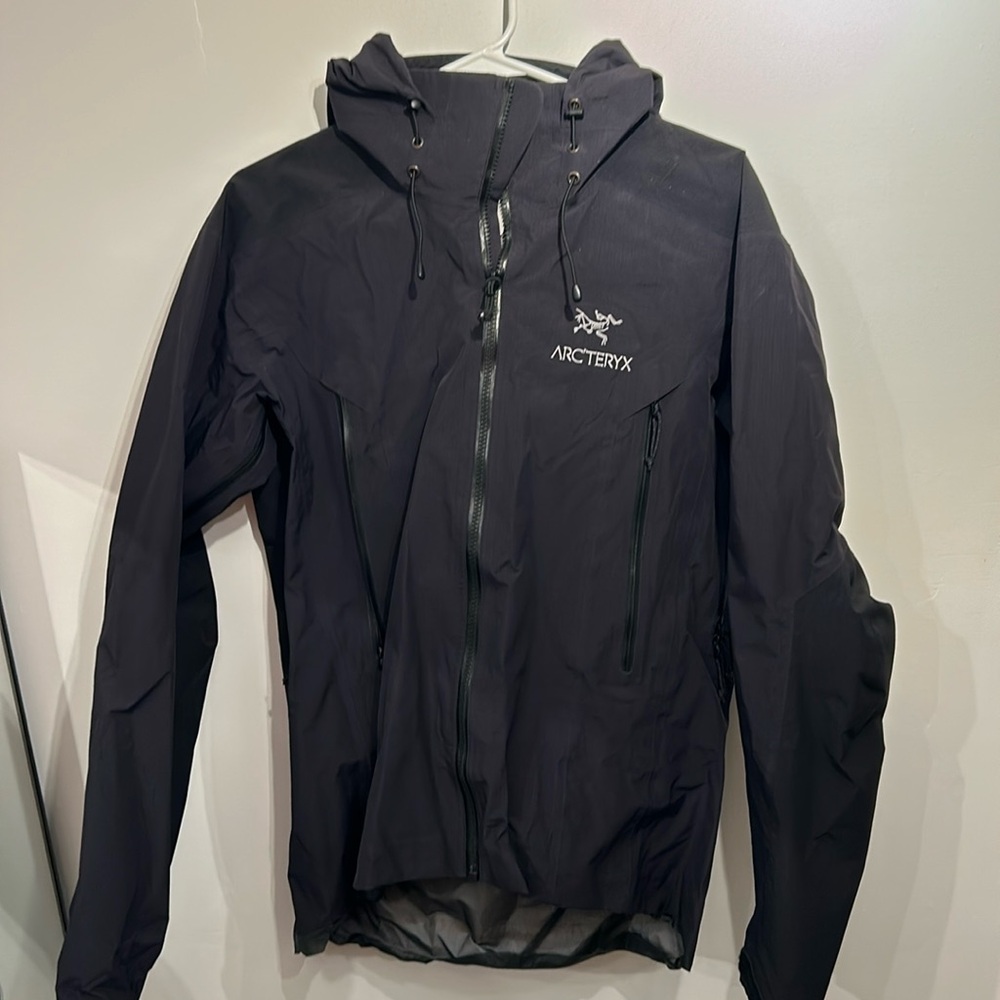 Arc’Teryx Beta AR Rainjacket - Men’s S